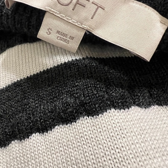 Women’s Ann Taylor Loft Wool Blend 3/4 Sleeve Sweater | Size Small - Picture 2 of 4